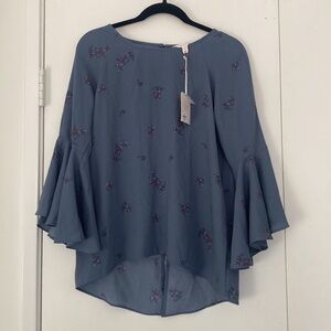NWT Lauren Conrad blue floral blouse with 3/4 length bell sleeves size small